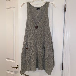Tanami gray knit tank tunic with wood button details size S/M